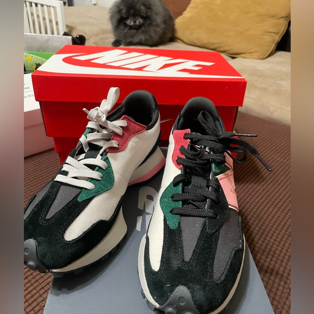 Size 6 men’s 7.5 women New Balance